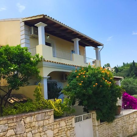 Villa Petrino - Central Flat Location Within Kassiopi. Sleeps 8 外观 照片