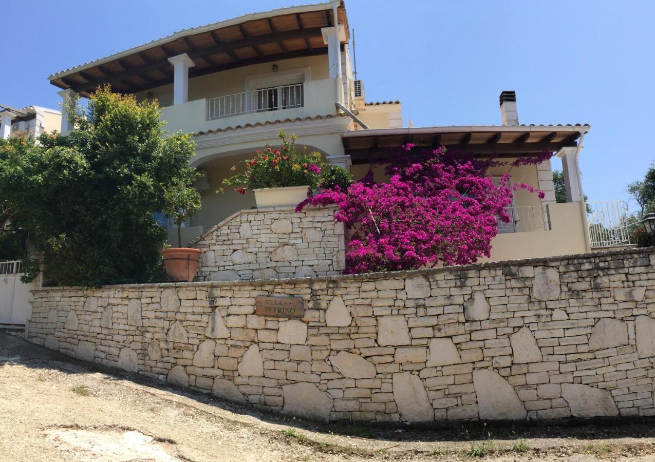 Villa Petrino - Central Flat Location Within Kassiopi. Sleeps 8 外观 照片
