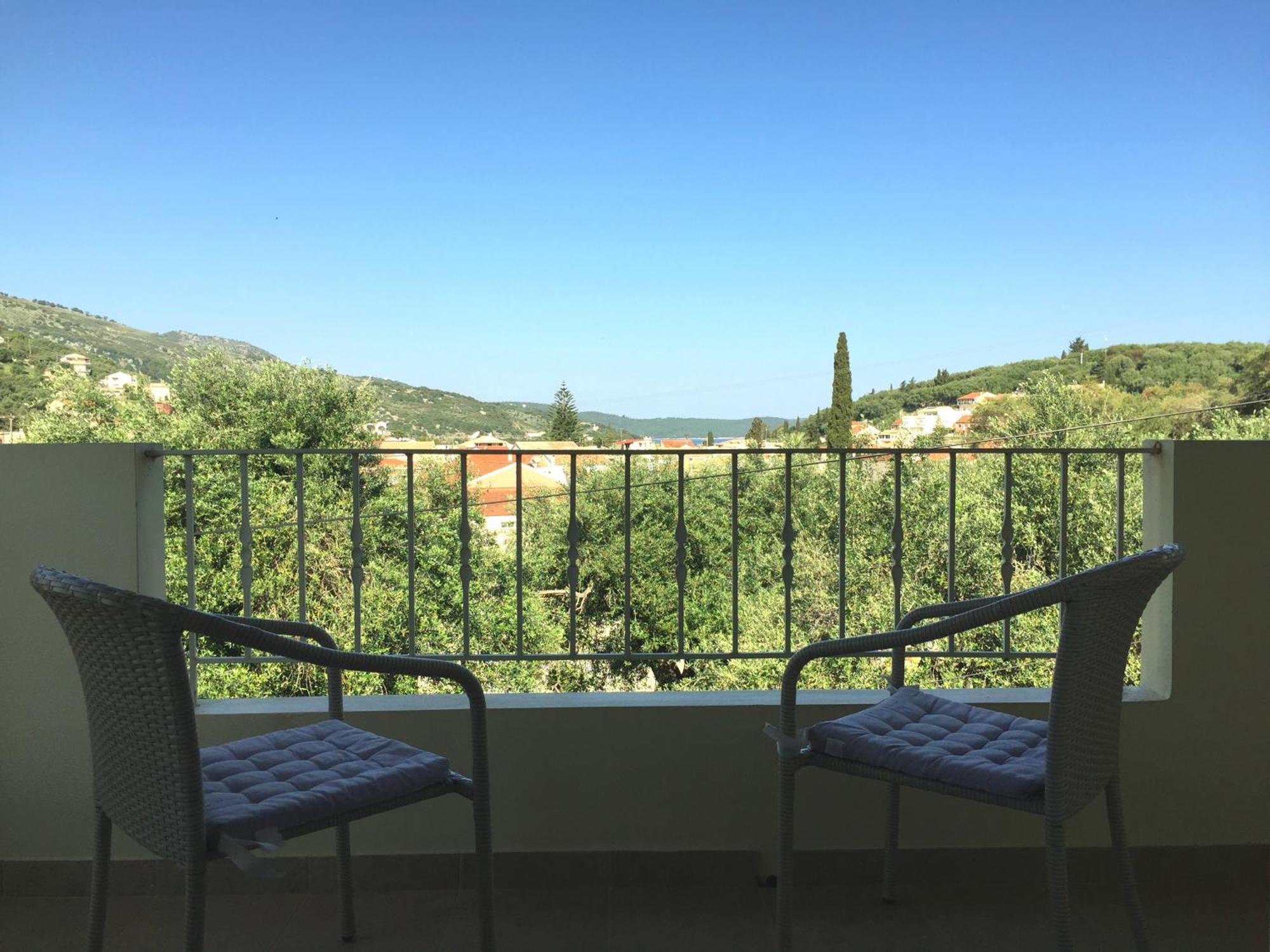 Villa Petrino - Central Flat Location Within Kassiopi. Sleeps 8 外观 照片